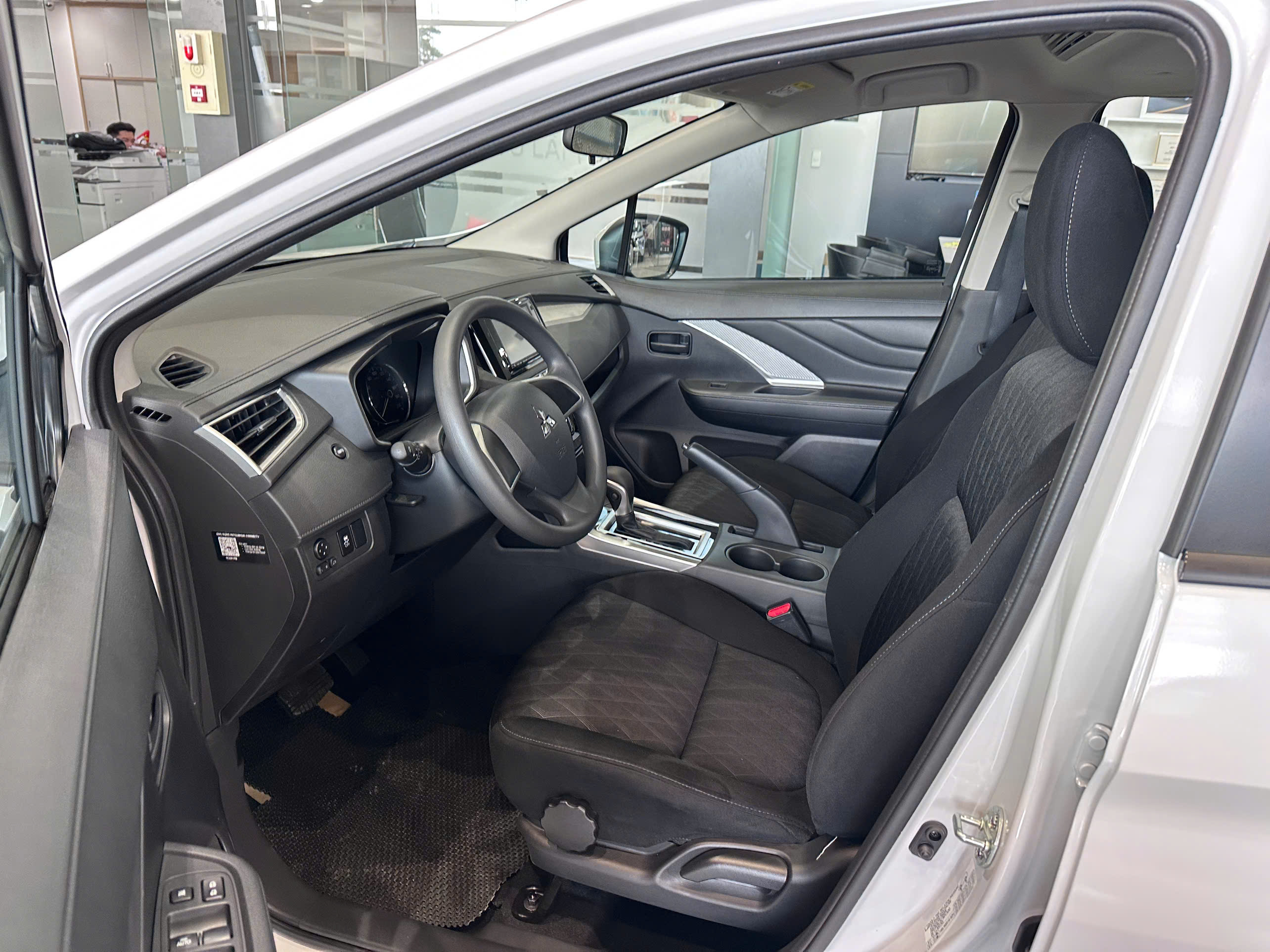 Hình ảnh xe XPANDER AT KD 2025