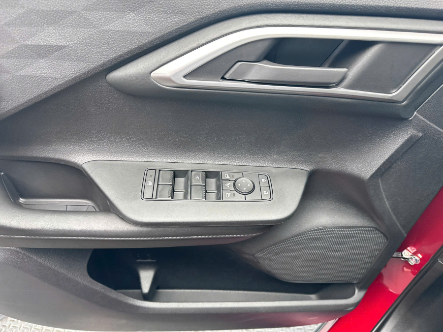 Hình ảnh xe MITSUBISHI XFORCE GLX 2025