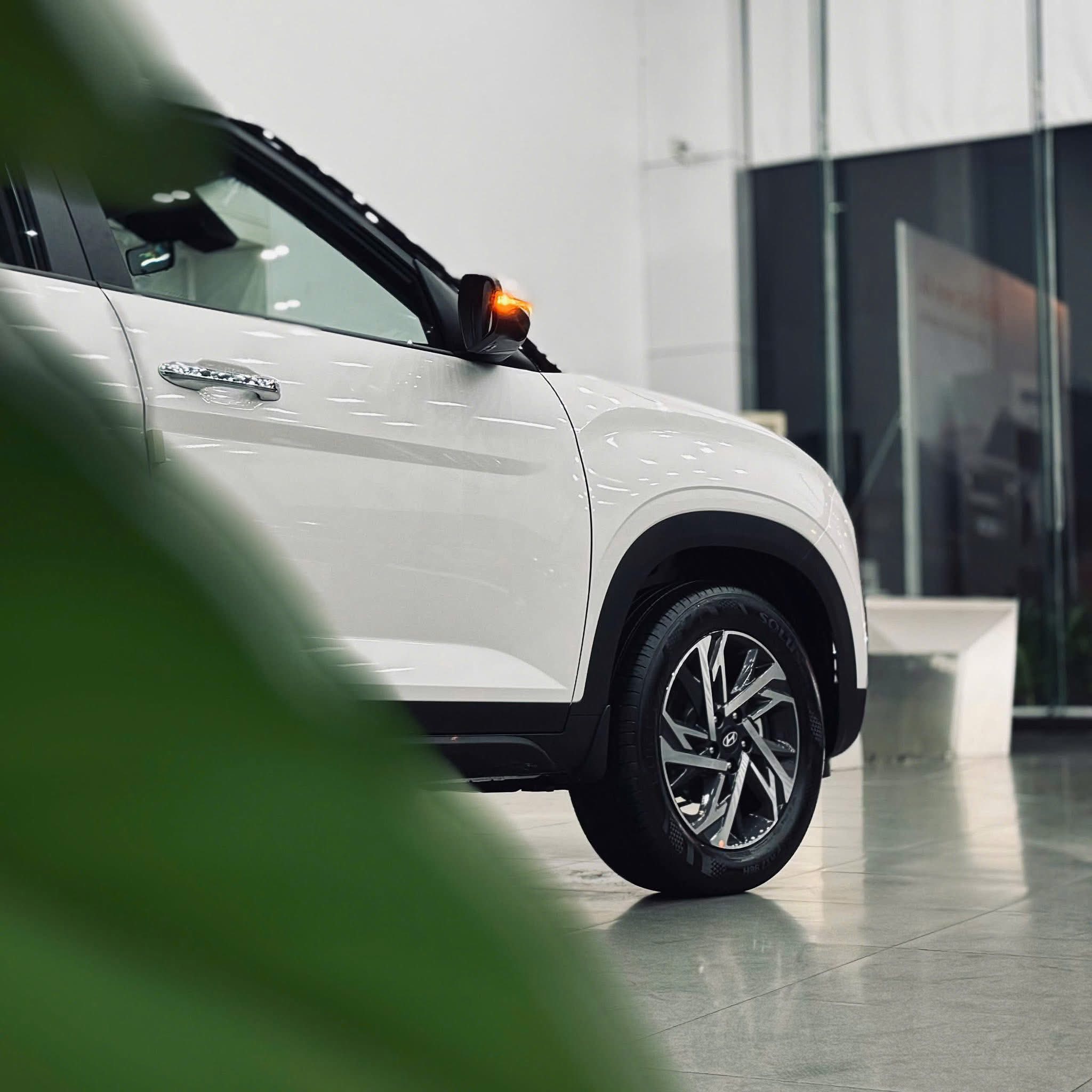 Hình ảnh xe HYUNDAI CRETA CAO CẤP 2025 - TRẮNG