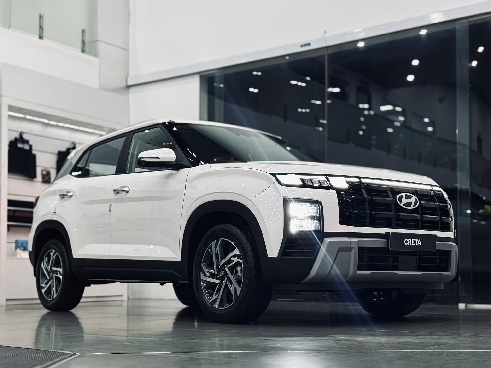 Hình ảnh xe HYUNDAI CRETA CAO CẤP 2025 - TRẮNG