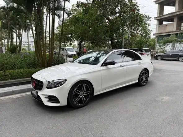 Hình ảnh xe MERCEDES-BENZ E-CLASS AMG 2019 - 70.000KM
