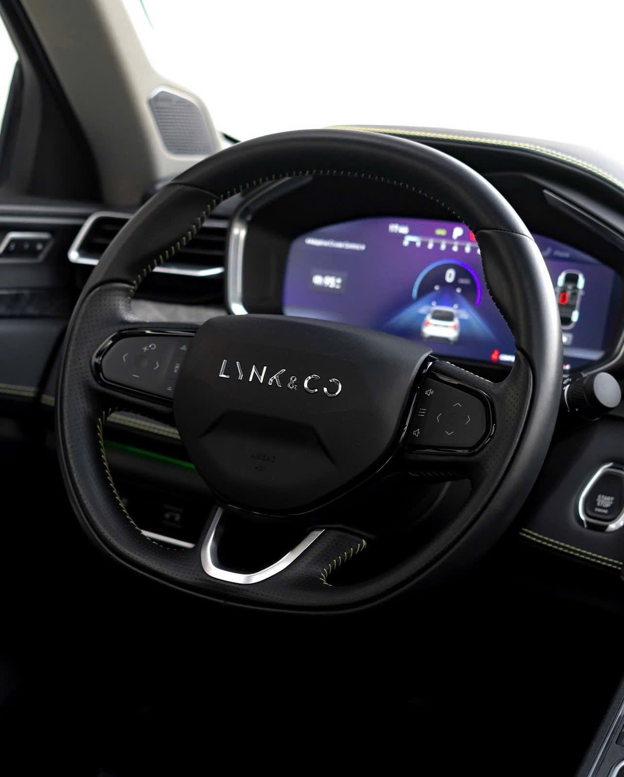 Hình ảnh xe LYNK & CO 05 SUV COUPE - ĐỘNG CƠ 2.0 TURBO VỚI 254 MÃ LỰC