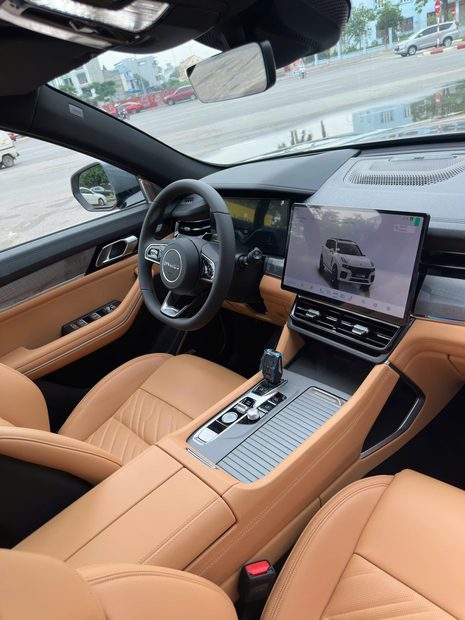 Hình ảnh xe LYNK & CO 09 - ĐỘNG CƠ 2.0 TURBO MHEV VỚI 254 MÃ LỰC- XE 2025