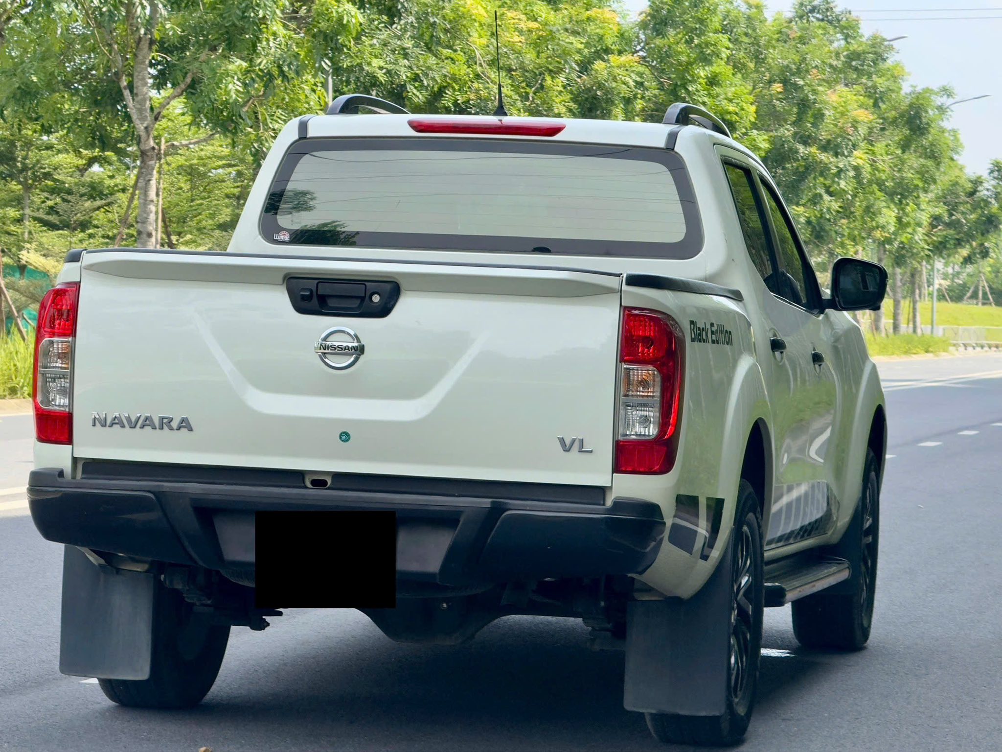 Hình ảnh xe NISSAN NAVARA VL BLACK EDITION 2019 - 33.000KM