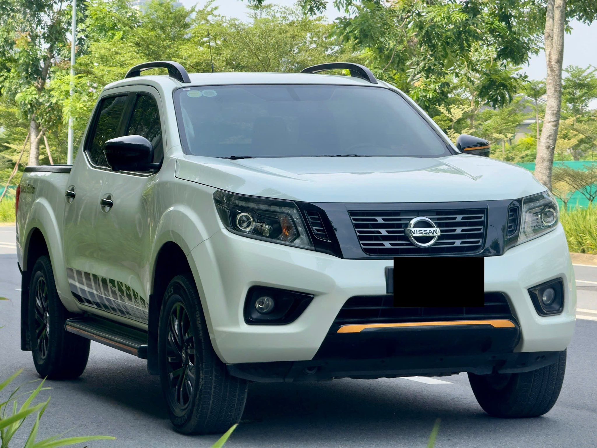 Hình ảnh xe NISSAN NAVARA VL BLACK EDITION 2019 - 33.000KM
