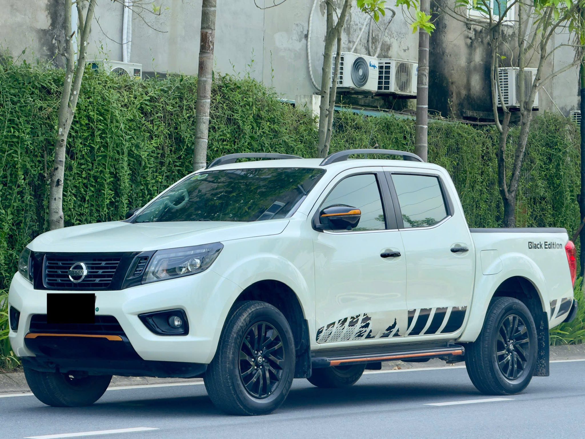 Hình ảnh xe NISSAN NAVARA VL BLACK EDITION 2019 - 33.000KM