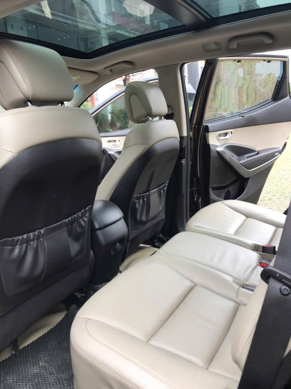 Hình ảnh xe SantaFe 2.2 L 4WD máy dầu,màu Cát.san xuất 2017