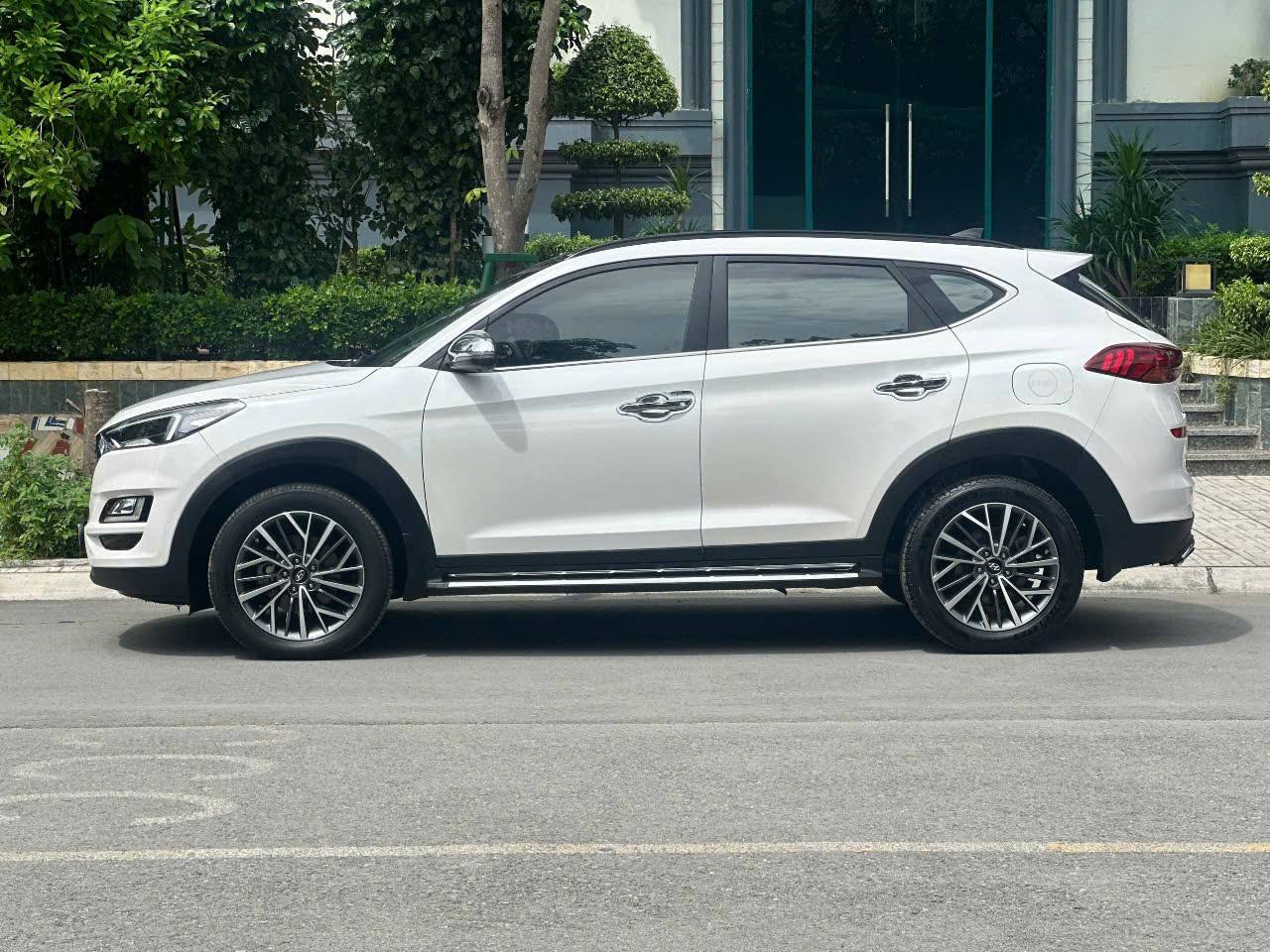 Hình ảnh xe HYUNDAI TUCSON 2.0 AT CRDI 2019 - 93.000KM