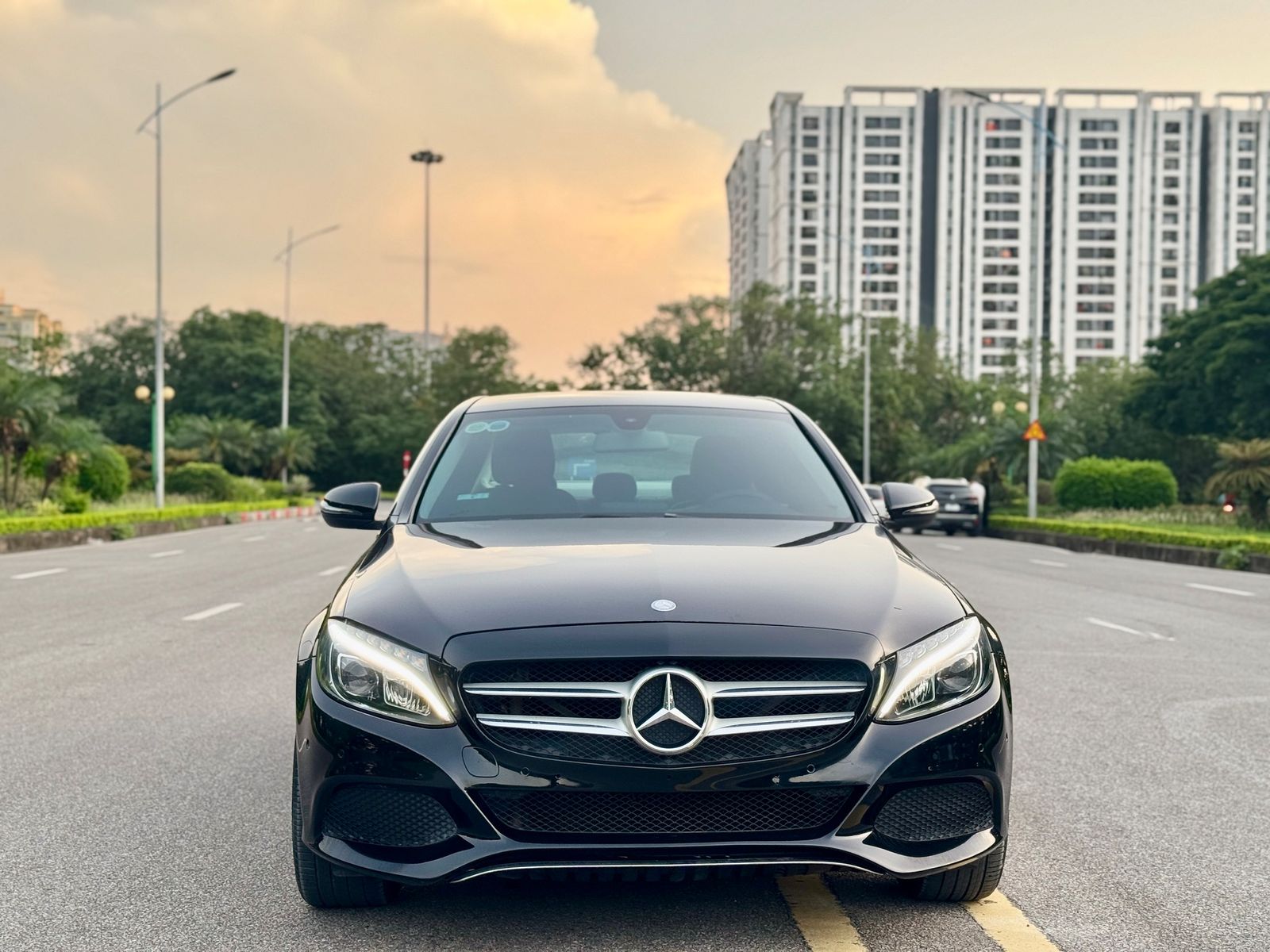 Hình ảnh xe Mercedes Beznz C200 2015