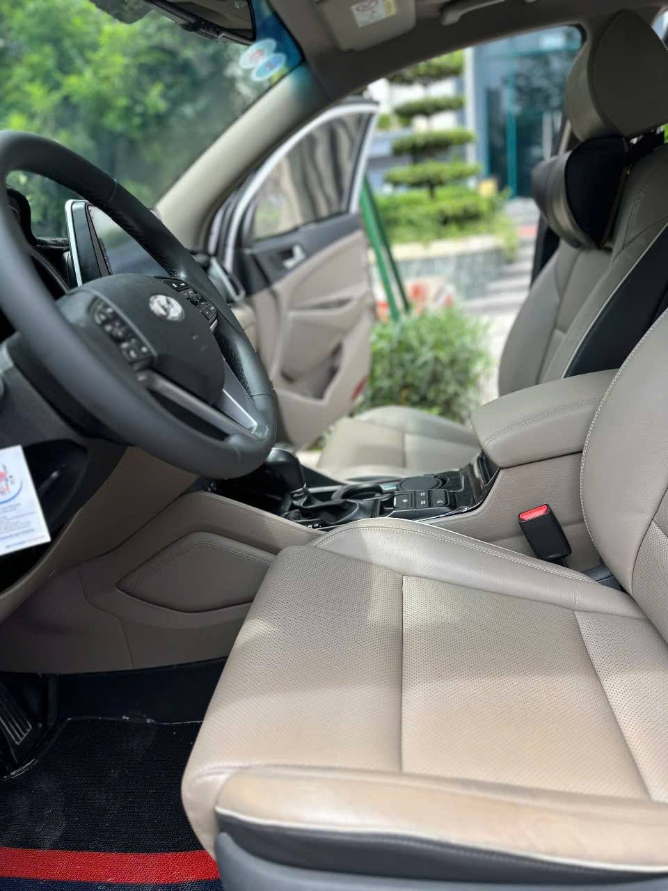 Hình ảnh xe HYUNDAI TUCSON 2.0 AT CRDI 2019 - 93.000KM