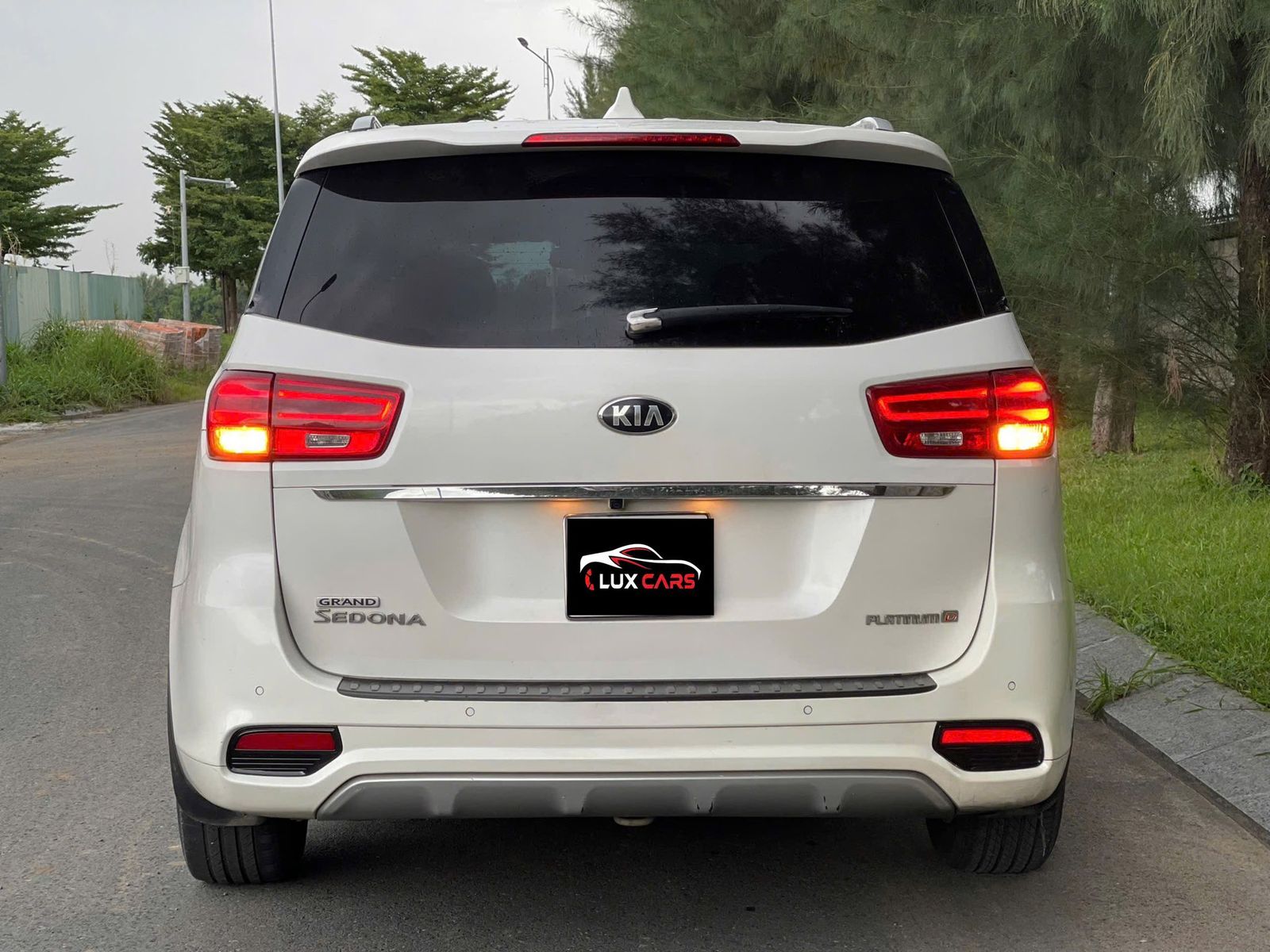Hình ảnh xe KIA SEDONA 2.2 DAT 2019 - 100.000KM