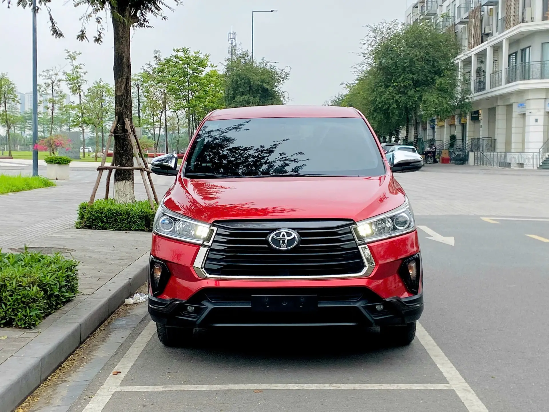 Hình ảnh xe TOYOTA INNOVA VENTURER 2020 - 50.000KM