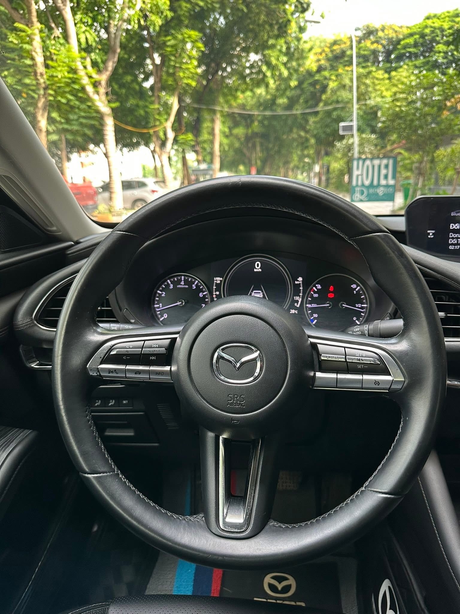 Hình ảnh xe MAZDA 3 1.5 LUXURY 2020 - 73.000KM