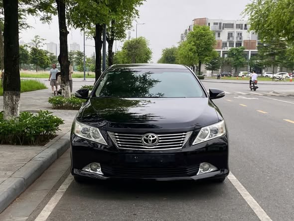 Hình ảnh xe TOYOTA CAMRY 2.0 E 2013 - 12.000KM