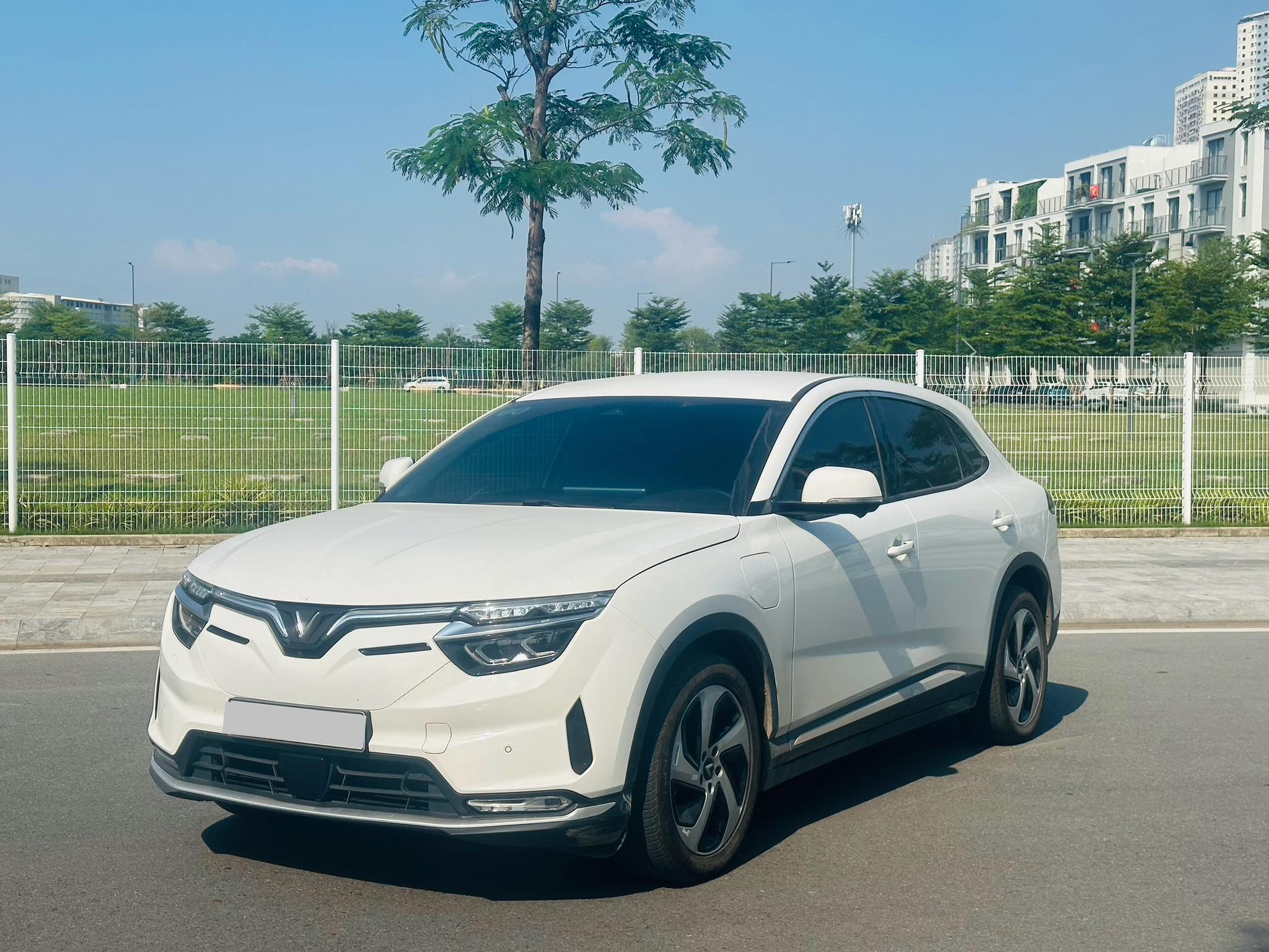 Hình ảnh xe VINFAST VF8 ECO 2024 - 20.000KM