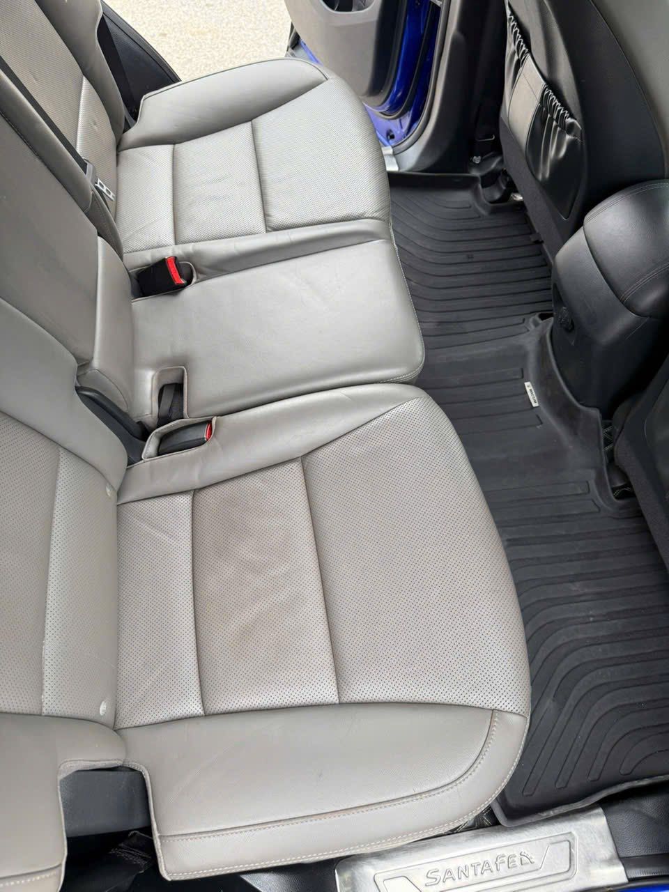 Hình ảnh xe HYUNDAI SANTA FE 2.4AT 2017 - 72.000KM