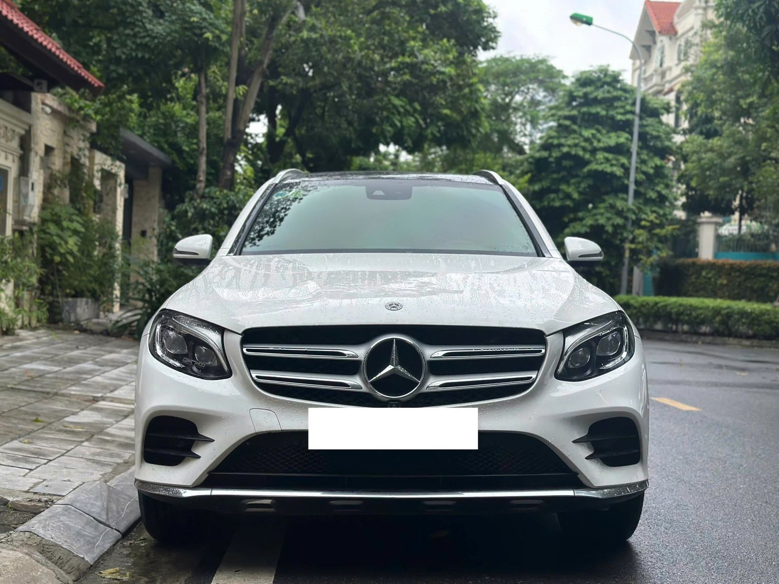 Hình ảnh xe MERCEDES-BENZ GLC 300 4MATIC 2018 - 110.000KM