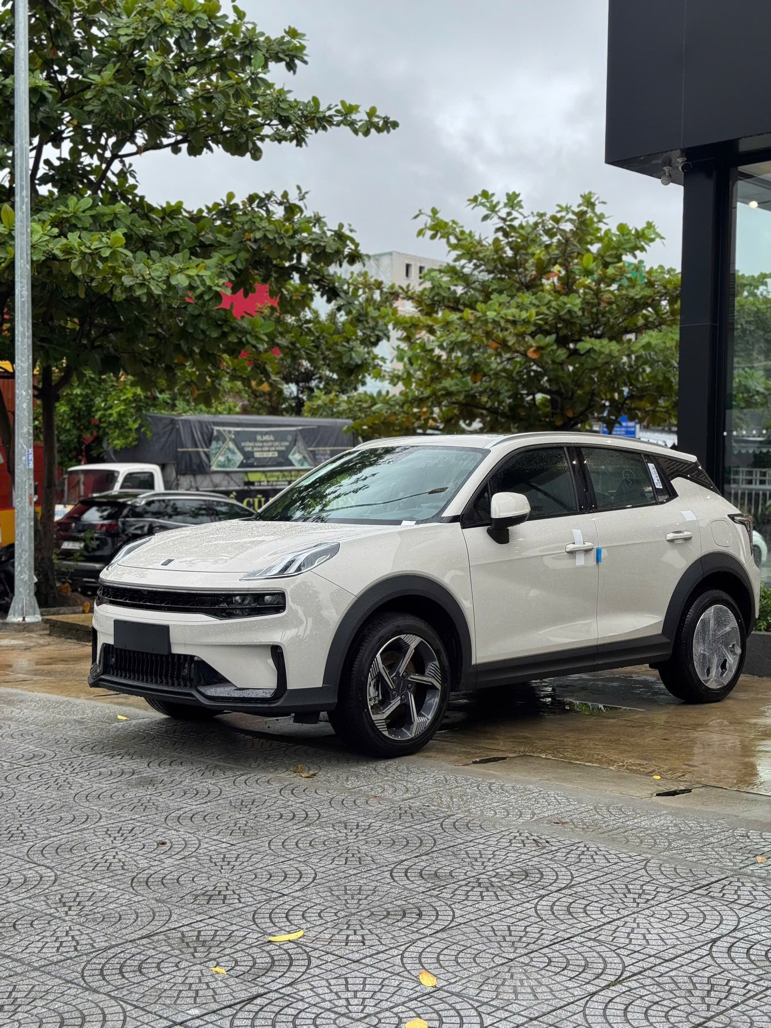 Hình ảnh xe Lynk & Co 06 Hyper pro - Động cơ 1.5 Turbo với 17 tính năng hỗ trợ lái nâng cao