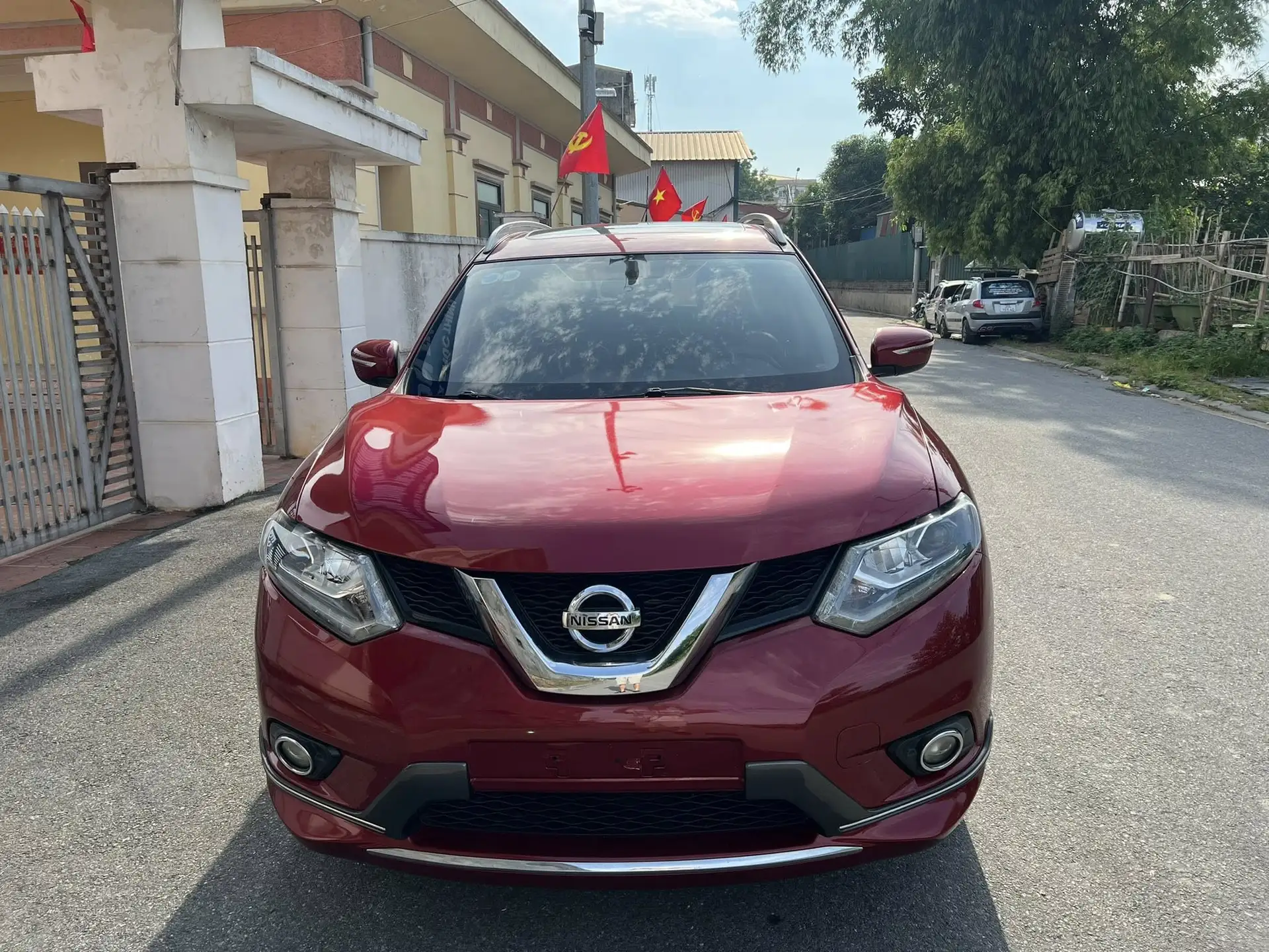 Hình ảnh xe NISSAN X-TRAIL 2.0 PREMIUM 2018 - 80.000KM