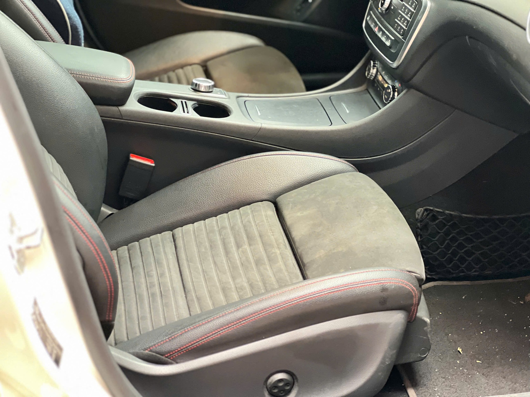 Hình ảnh xe MERCEDES-BENZ GLA 250 2016 - 59.000KM