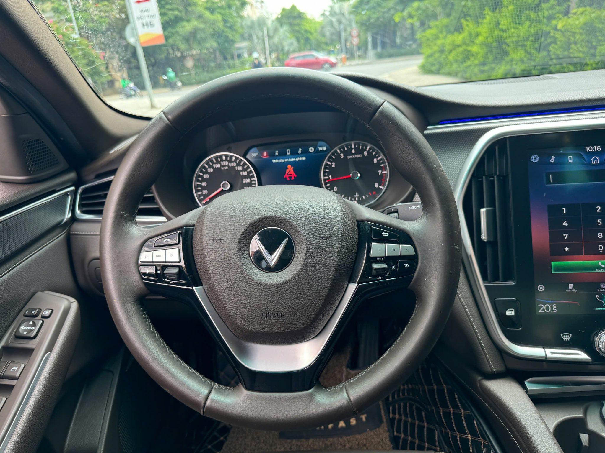 Hình ảnh xe VINFAST LUX A2.0 BASE 2020 - 50.000KM