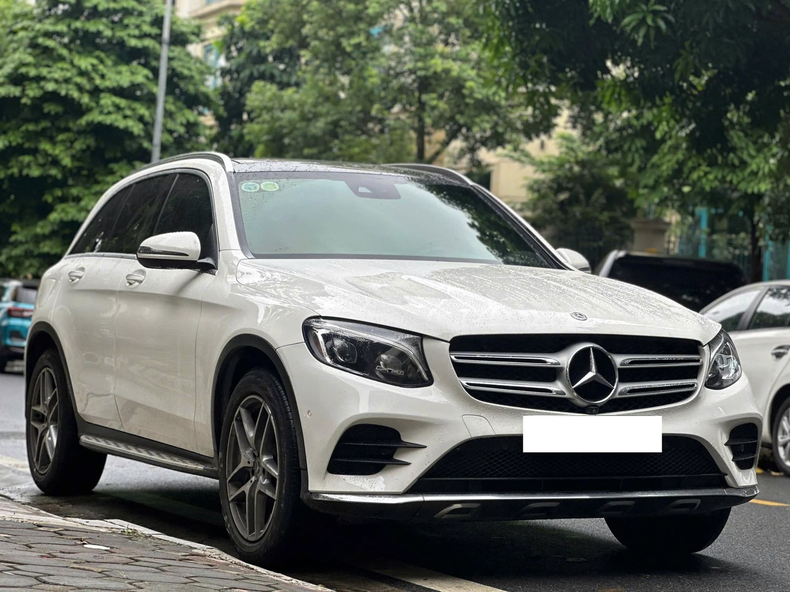 Hình ảnh xe MERCEDES-BENZ GLC 300 4MATIC 2018 - 110.000KM