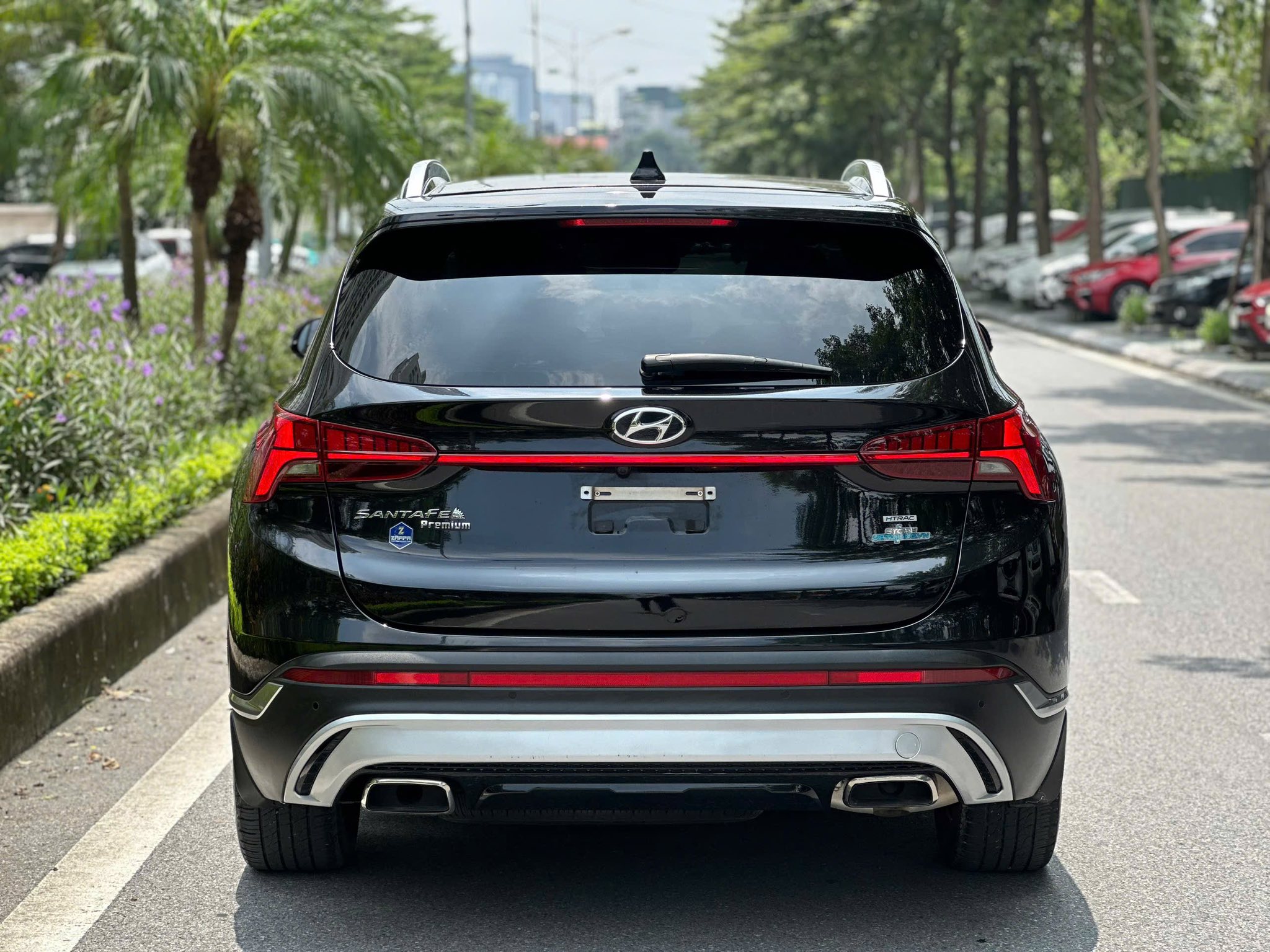 Hình ảnh xe HYUNDAI SANTA FE CAO CẤP 2.2L HTRAC 2022 - 48.000KM