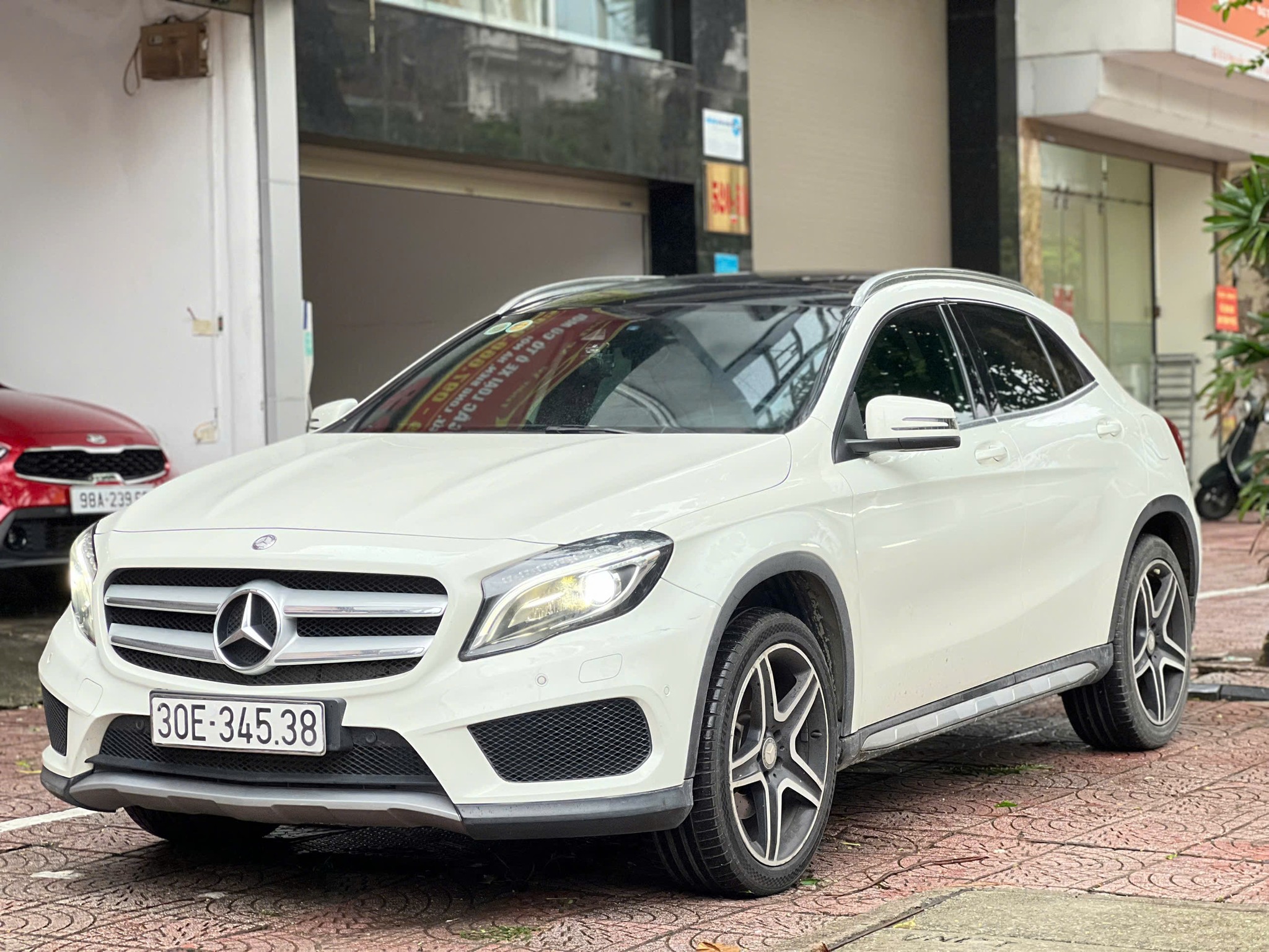 Hình ảnh xe MERCEDES-BENZ GLA 250 2016 - 59.000KM