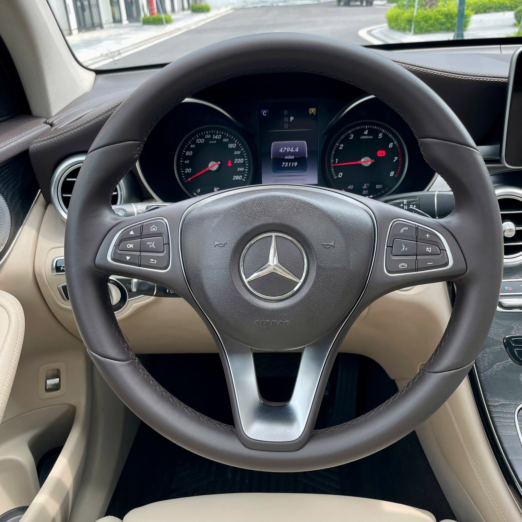 Hình ảnh xe MERCEDES-BENZ GLC 300 4 MATIC 2016 - 110.000KM