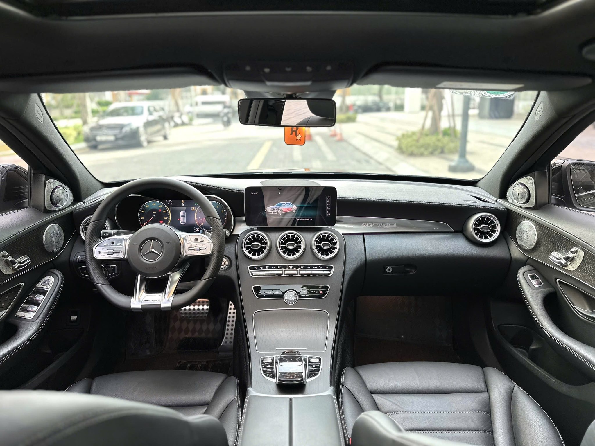 Hình ảnh xe C300 AMG sx 2019 , model 2020 màu Xanh , nội thất đen