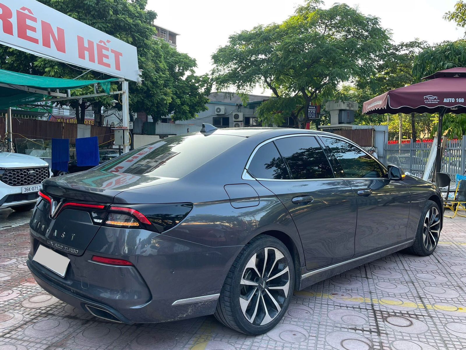 Hình ảnh xe Vinfast Lux A 2.0 Premium 2019