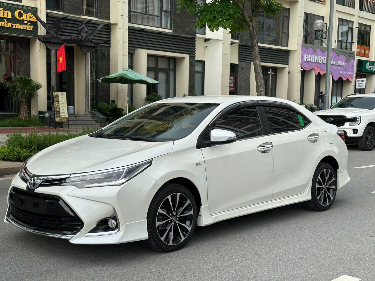 Hình ảnh xe TOYOTA COROLLA ALTIS 1.8G 2021- 16.000km