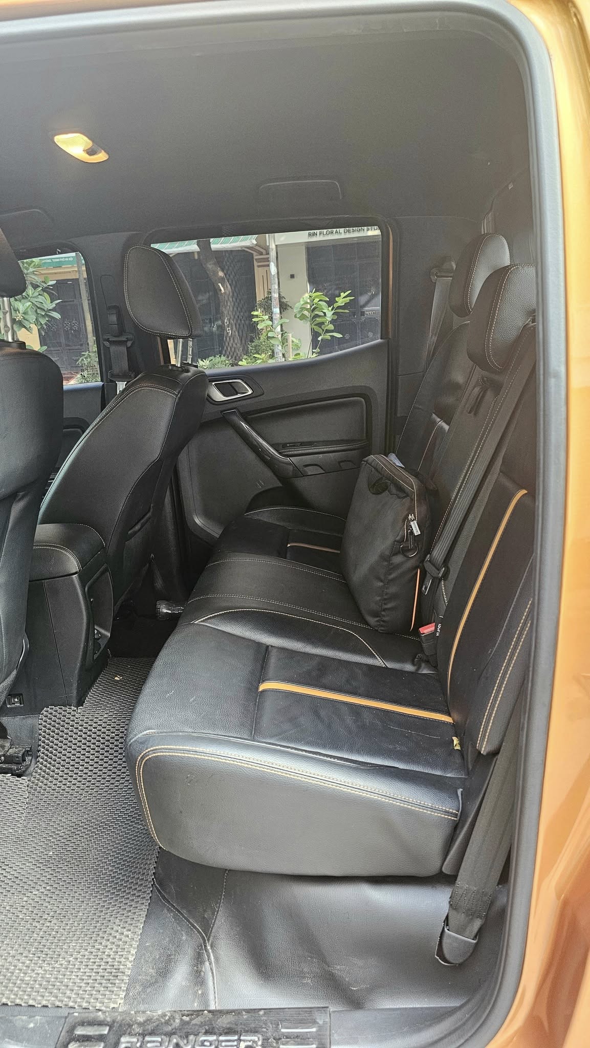 Hình ảnh xe FORD RANGER WILDTRAK 2.0L 4X4 AT 2020 - 10.000KM