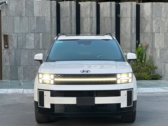 Hình ảnh xe HYUNDAI SANTA FE CALLIGRAPHY 2.5L TURBO HTRAC 2024 - 10.000KM