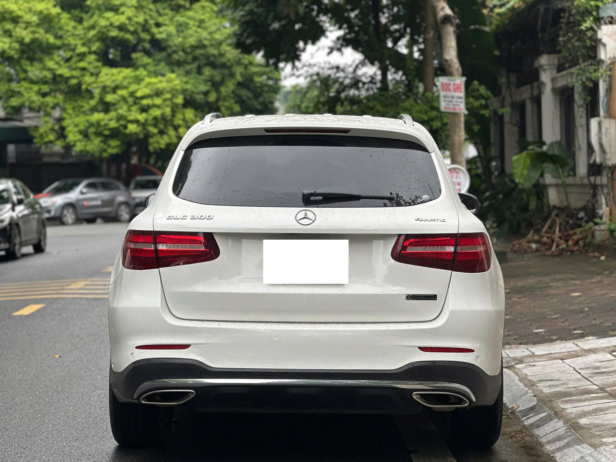Hình ảnh xe MERCEDES-BENZ GLC 300 4MATIC 2018 - 110.000KM
