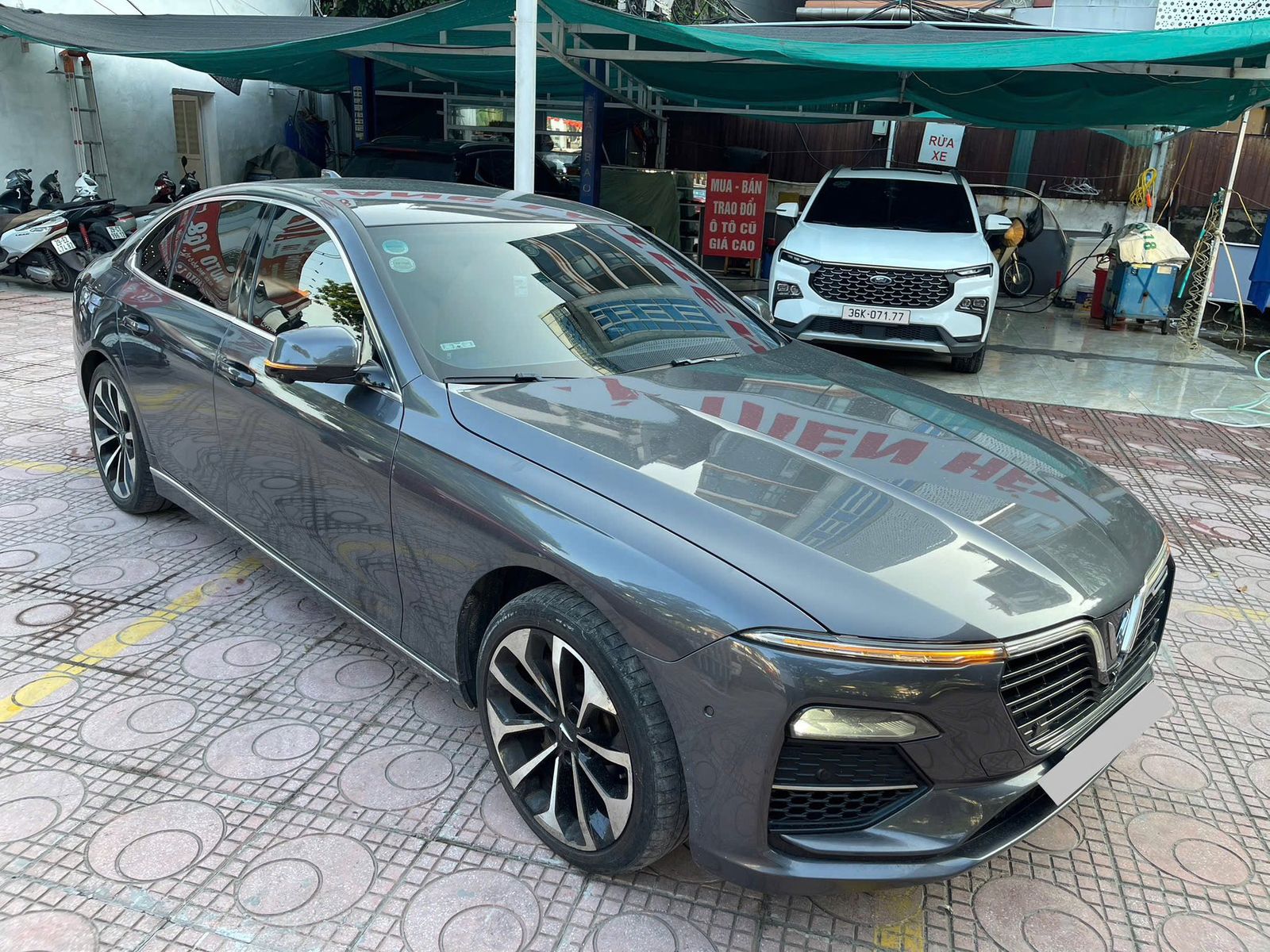 Hình ảnh xe Vinfast Lux A 2.0 Premium 2019