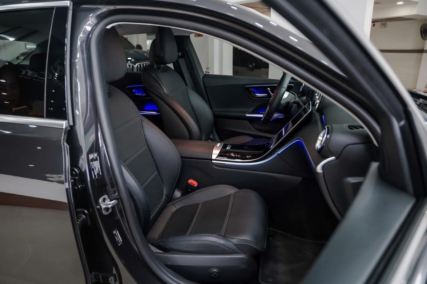 Hình ảnh xe MERCEDES-BENZ C-CLASS 200 2022 - 11.000KM