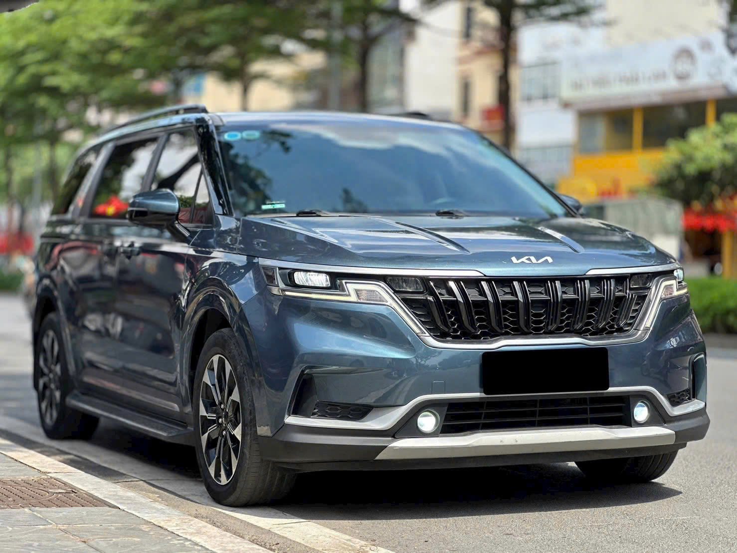 Hình ảnh xe KIA CARNIVAL 2.D PREMIUM 2022 - 76.000KM