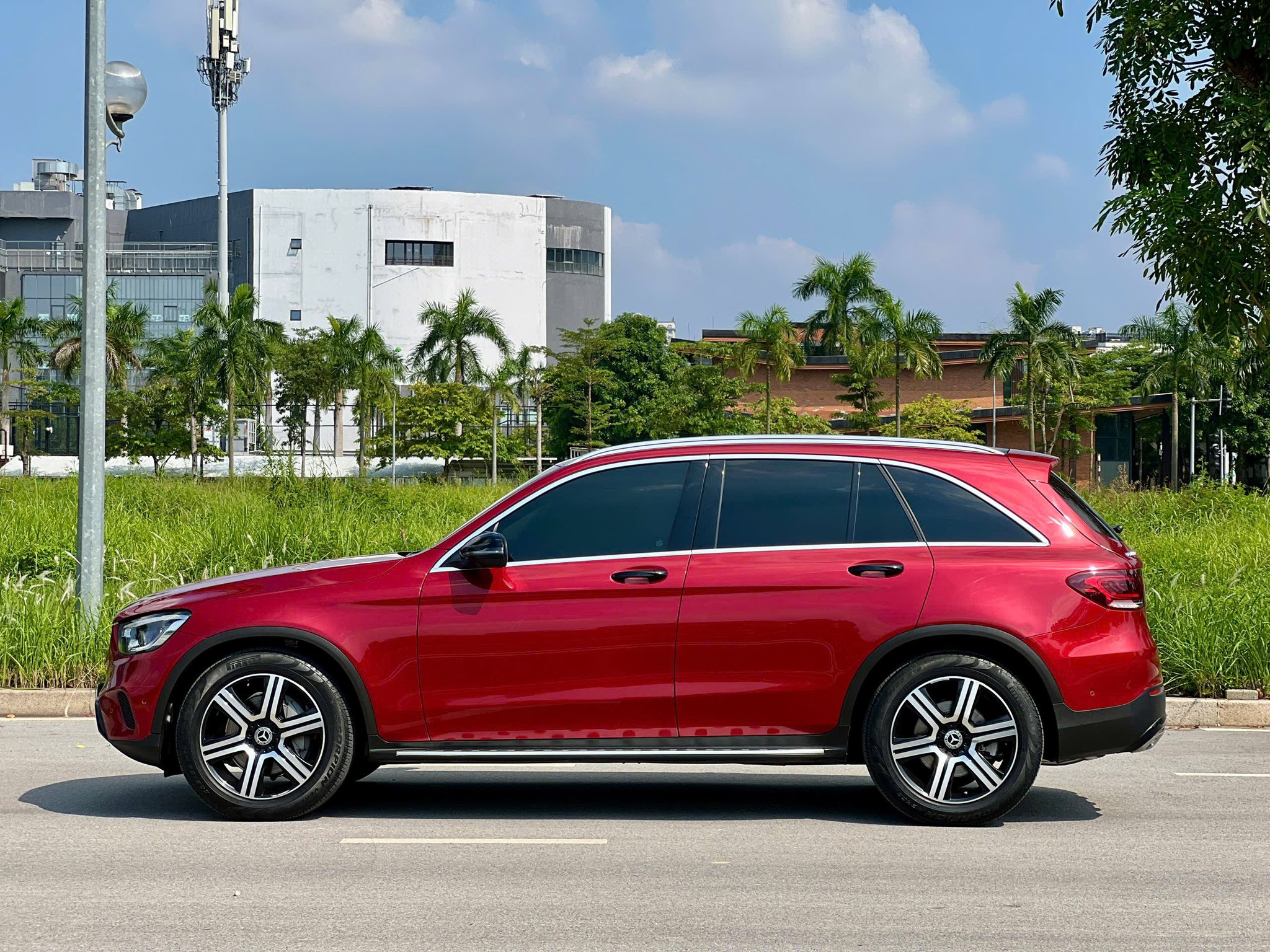 Hình ảnh xe MERCEDES-BENZ GLC 200 4 MATIC 2020 - 70.000KM