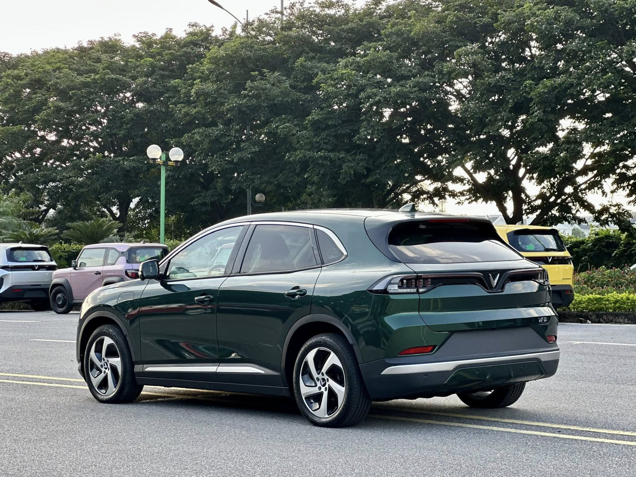 Hình ảnh xe VINFAST VF8 PLUS 2024 - 50KM