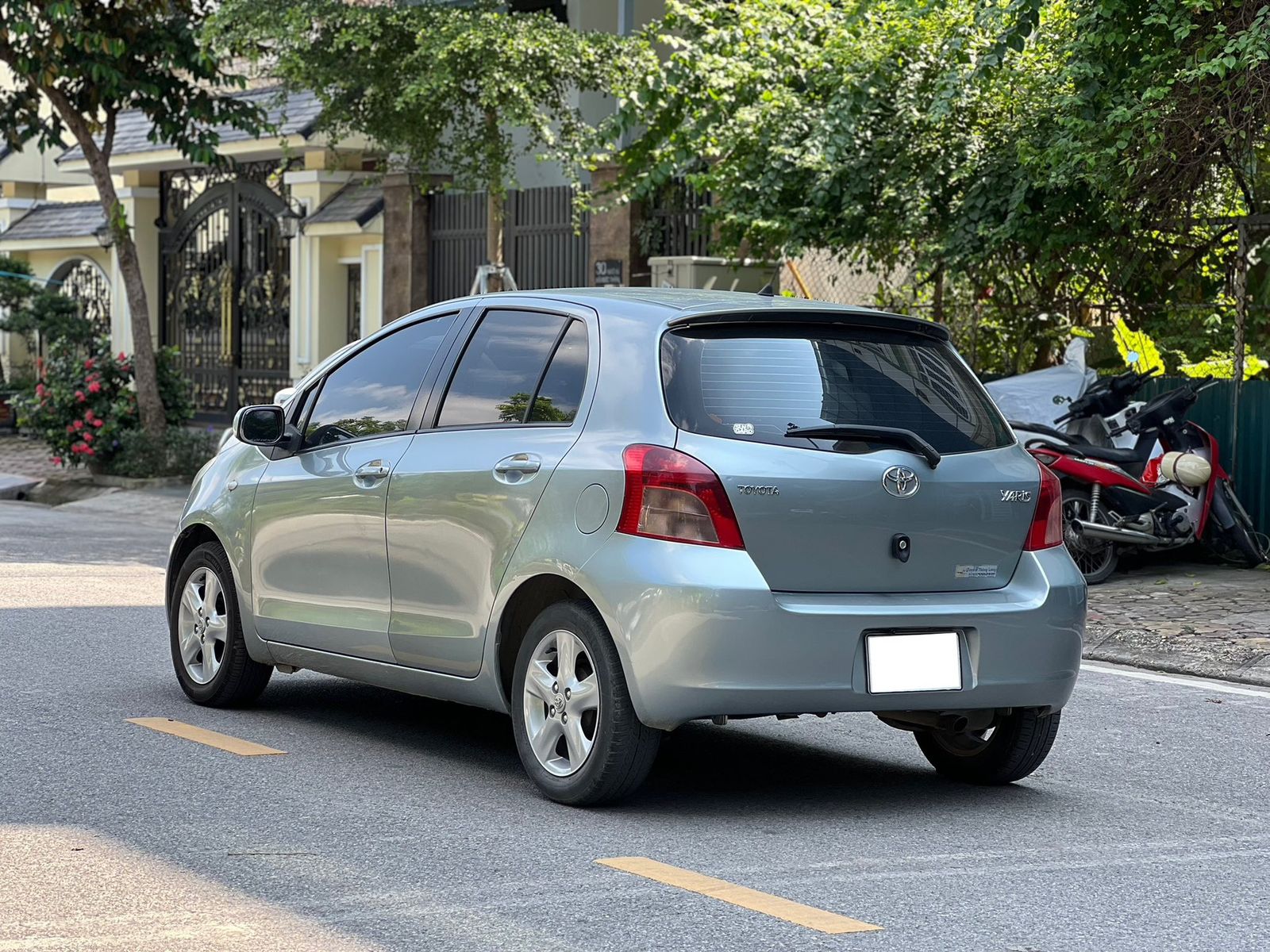 Hình ảnh xe TOYOTA YARIS 1.3 2008 - 110.000KM
