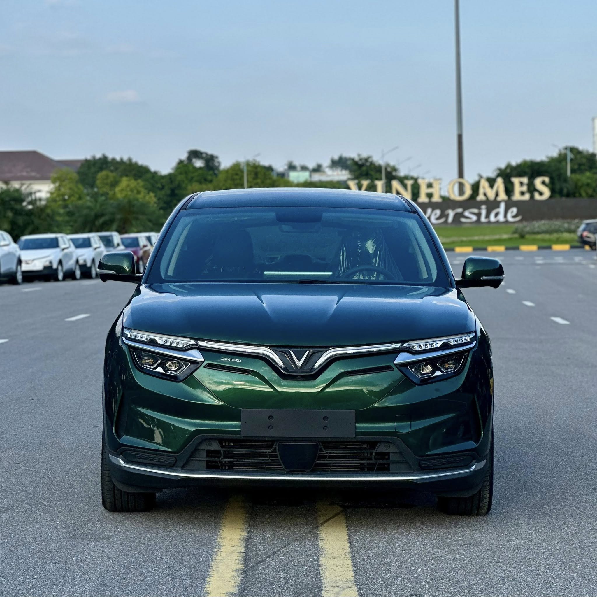 Hình ảnh xe VINFAST VF8 PLUS 2024 - 50KM