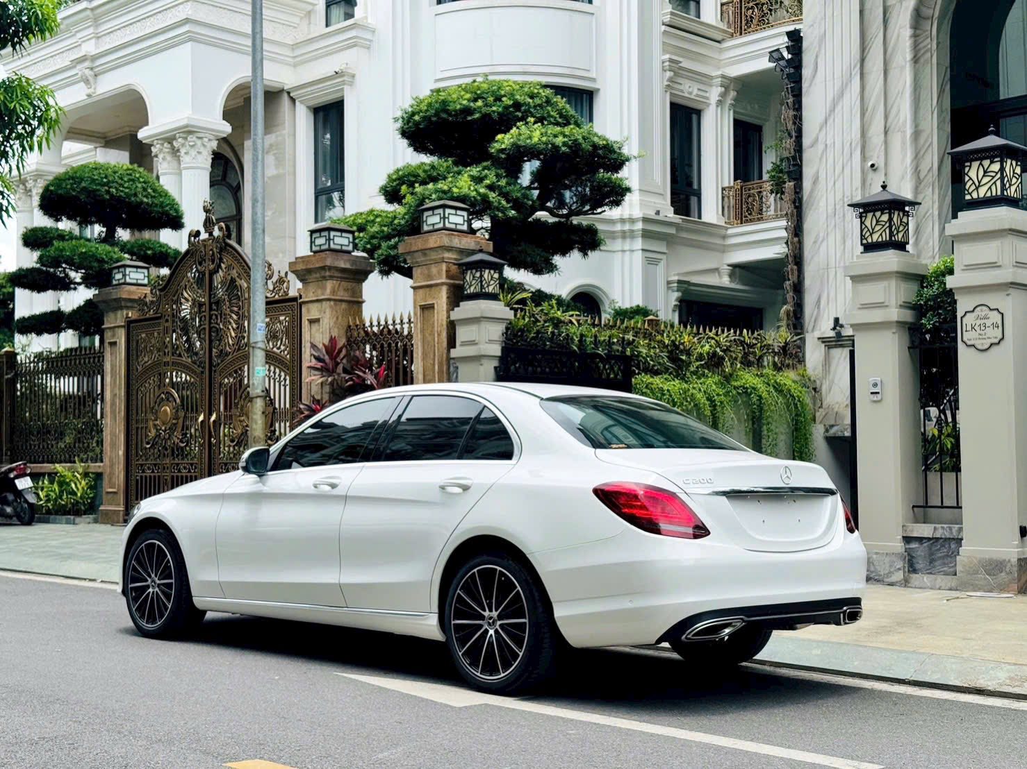 Hình ảnh xe MERCEDES-BENZ C200 EXCLUSIVE 2021 - 56.000KM