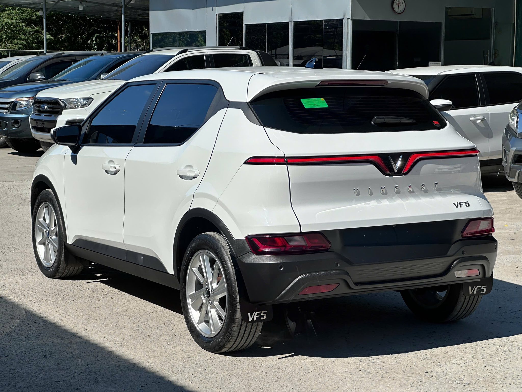 Hình ảnh xe VINFAST VF5 PLUS 2024 - 65.000KM