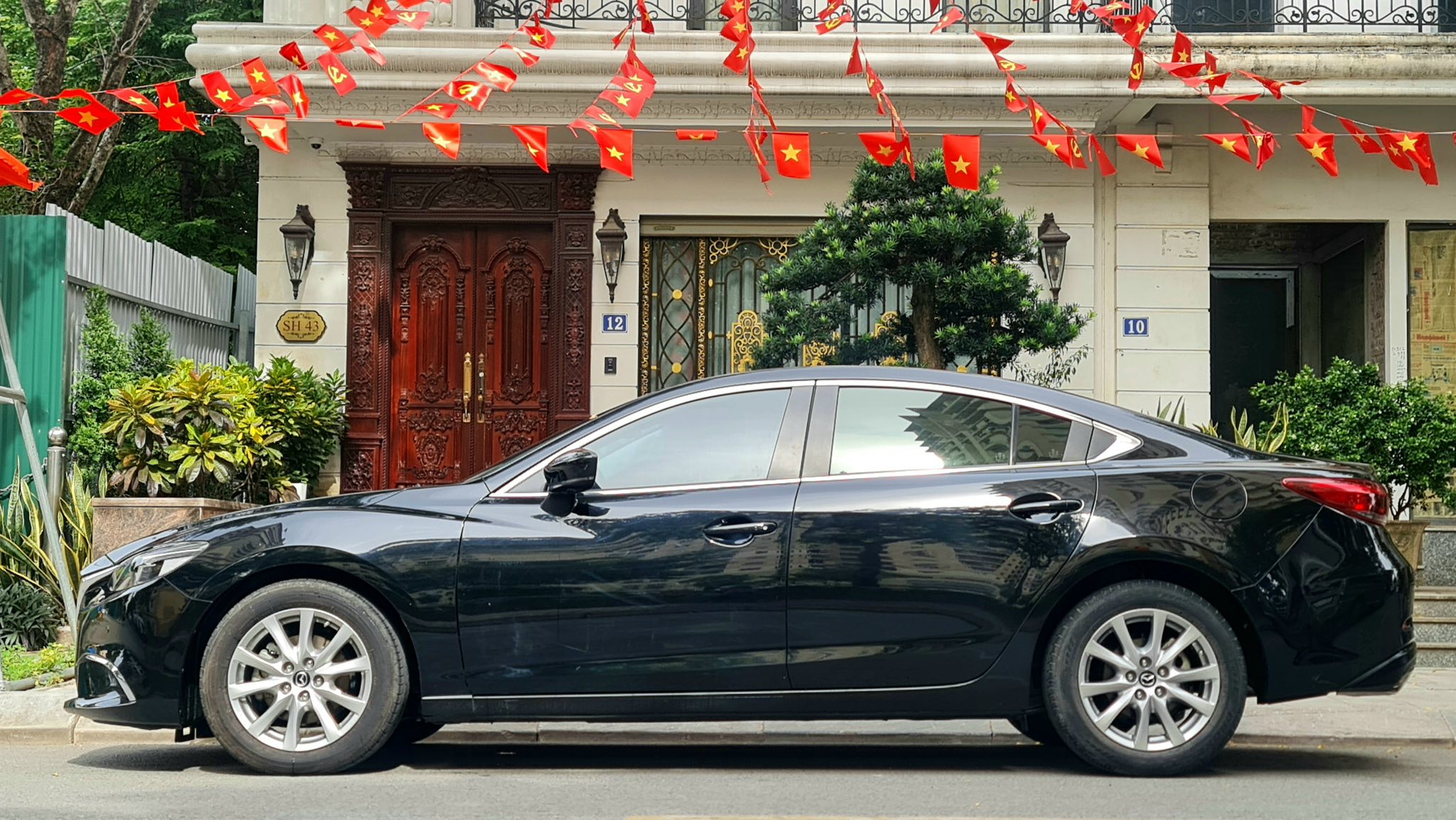 Hình ảnh xe MAZDA 6 2.0L 2018 - 55.000KM