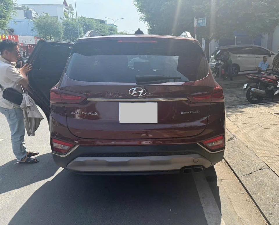 Hình ảnh xe HYUNDAI SANTA FE PREMIUM 2.2L HTRAC 2020 - 70.000KM
