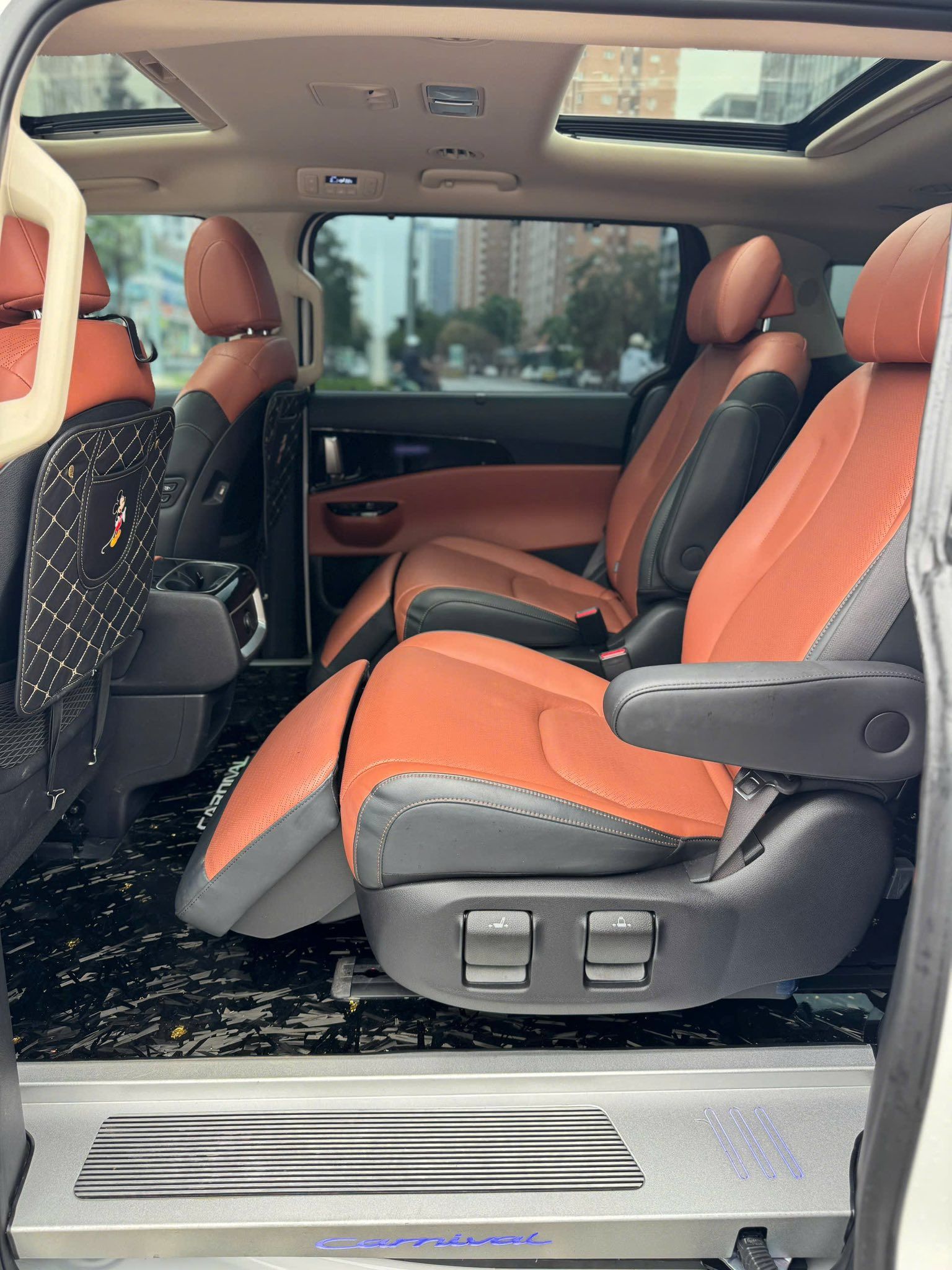Hình ảnh xe KIA CARNIVAL 2.2D SIGNATURE 2024 - 39.000KM