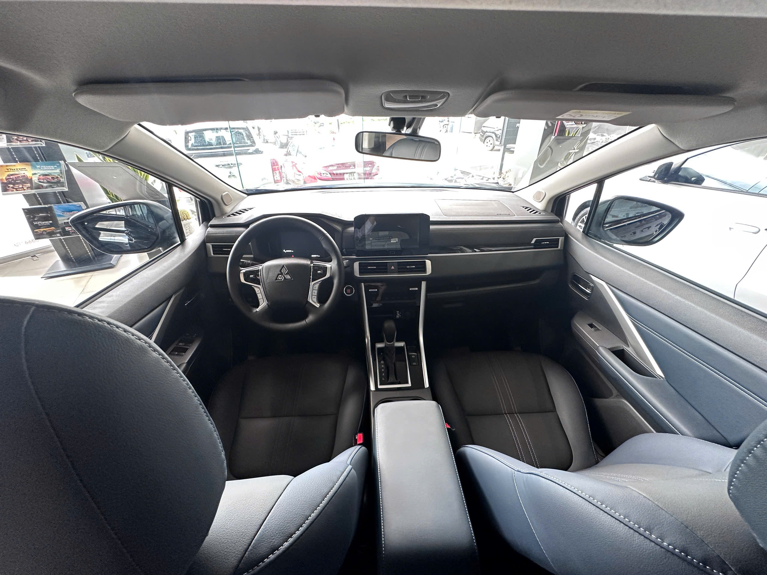 Hình ảnh xe MITSUBISHI XPANDER CROSS 2025