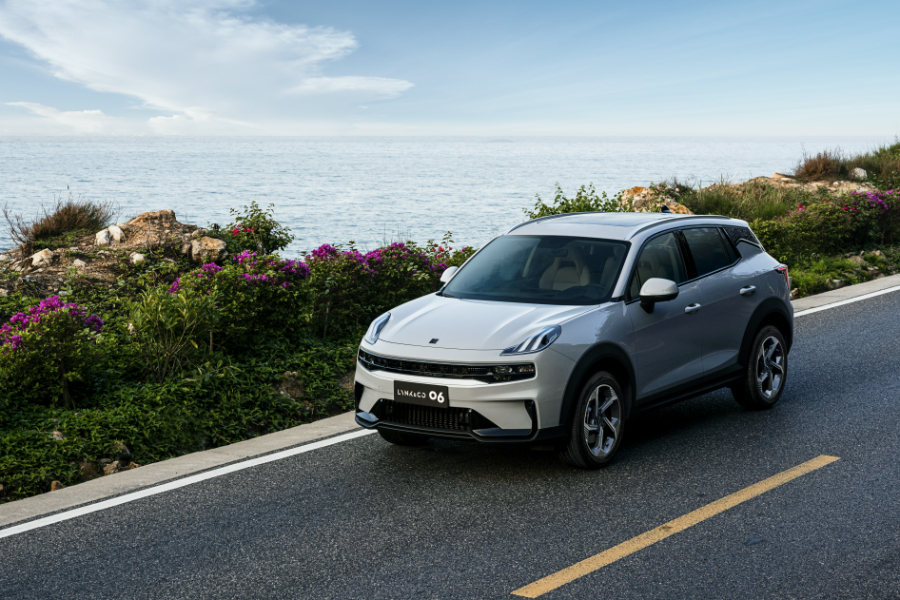 Hình ảnh xe LYNK& CO 06 TRẮNG WHITE PEARL 2024