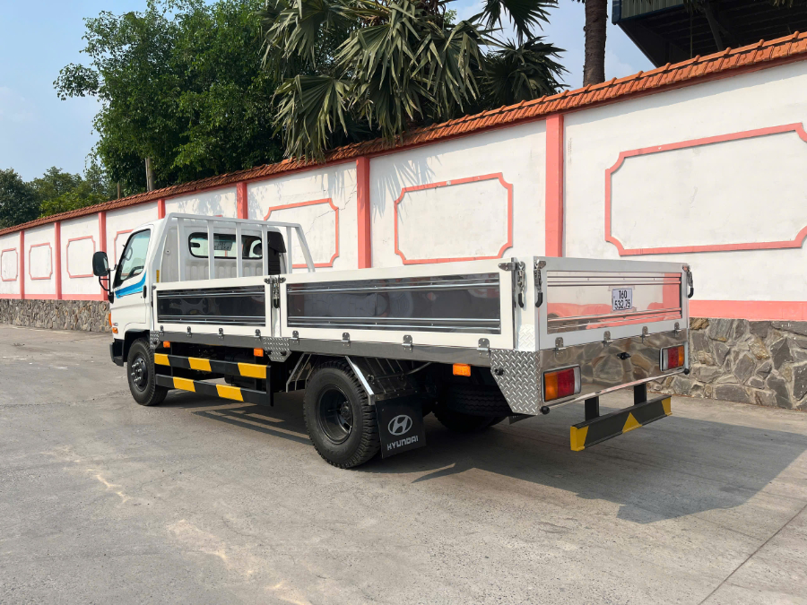 Hình ảnh xe HYUNDAI W11S EURO 5 THÙNG LỬNG